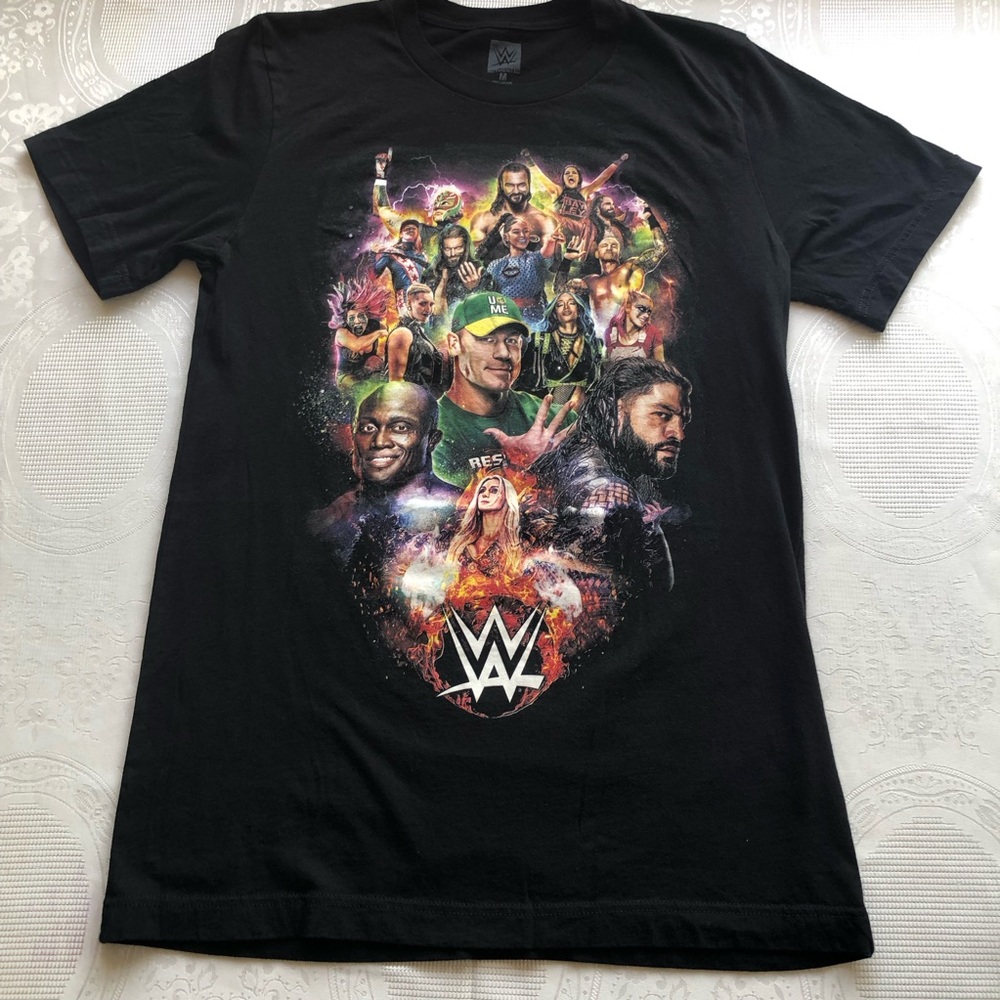 WWE Wrestling Authentic 2017 Tour Black T-Shirt Men’s Size M Short Sleeves